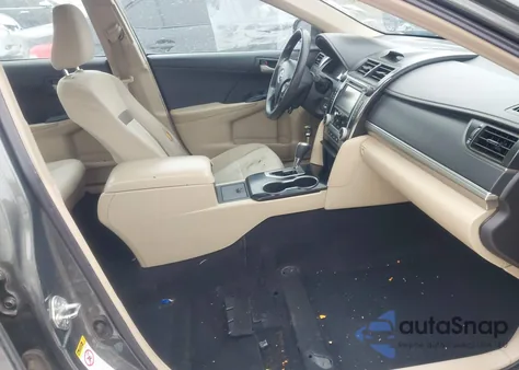 2013 Toyota Camry Le z USA, uszkodzony, nr VIN 4T4BF1FKXDR315037